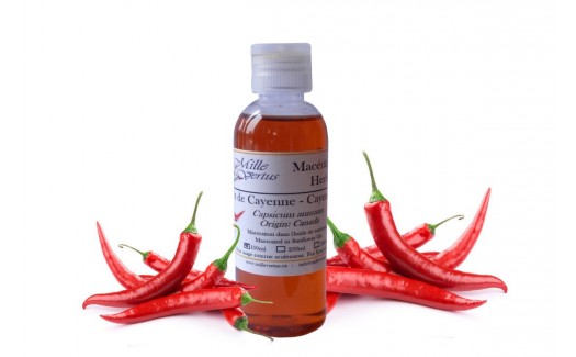 Cayenne Chili pepper Herbal Oil (Capsicum annuum)